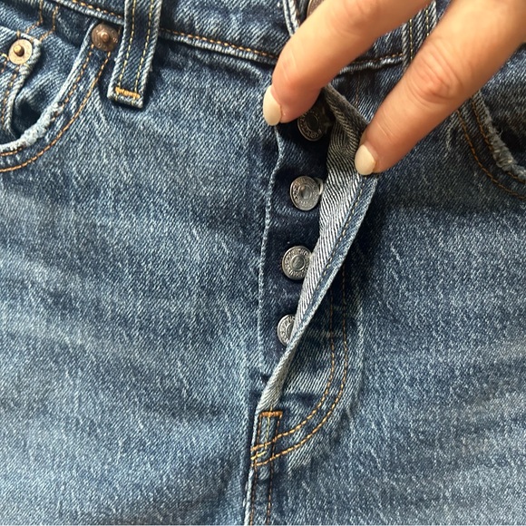 LEVI’S Button Fly 501 Jeans 27 x 30 Medium Wash Blue Straight Leg Denim EUC - Picture 5 of 7